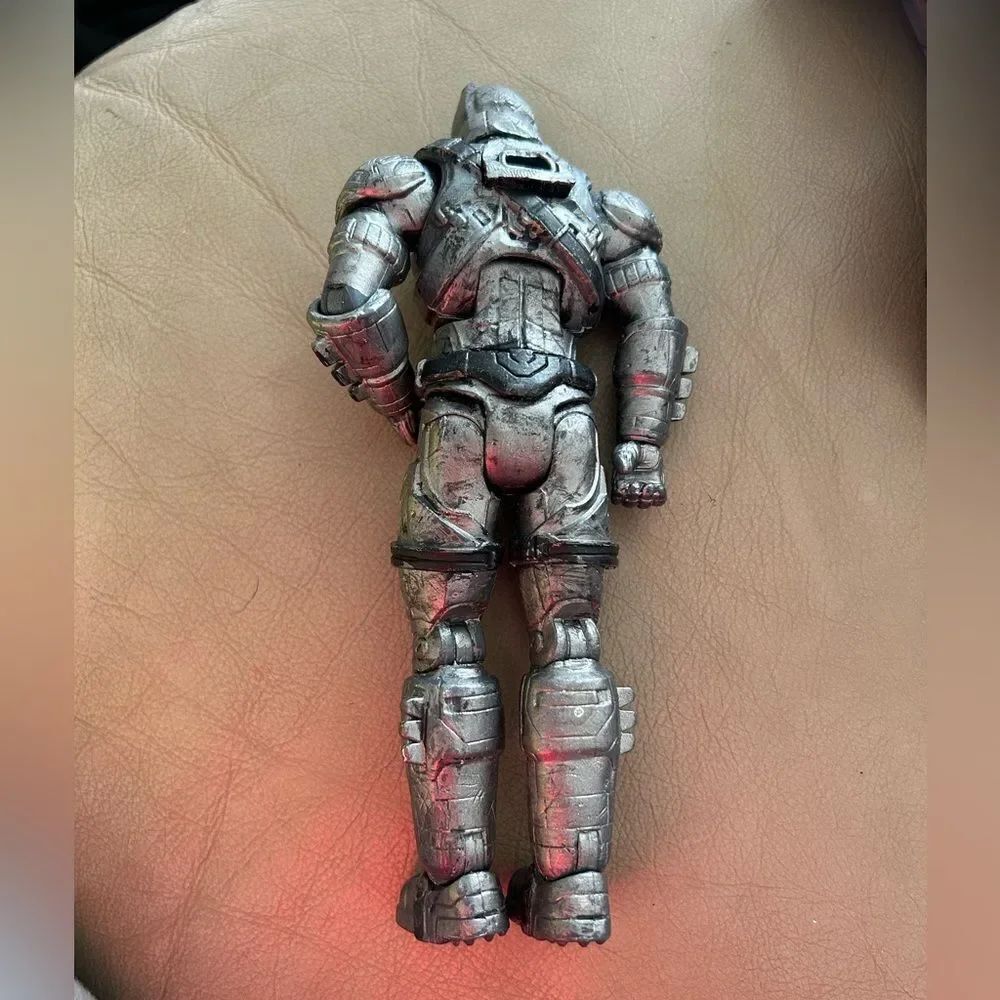 Batman vs. Superman Action Figure Toy - Picture 2 of 2